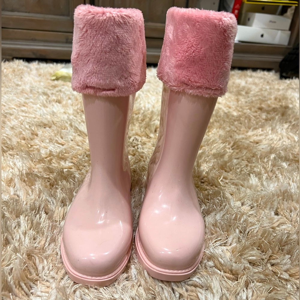 Melissa Rain boots size 11 toddler, almost new WORE ONCE
